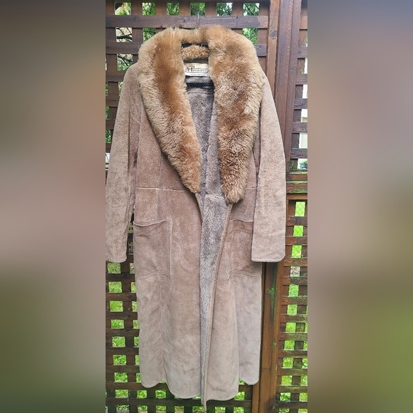 Penny Lane Suede Jacket - Picture 4 of 11